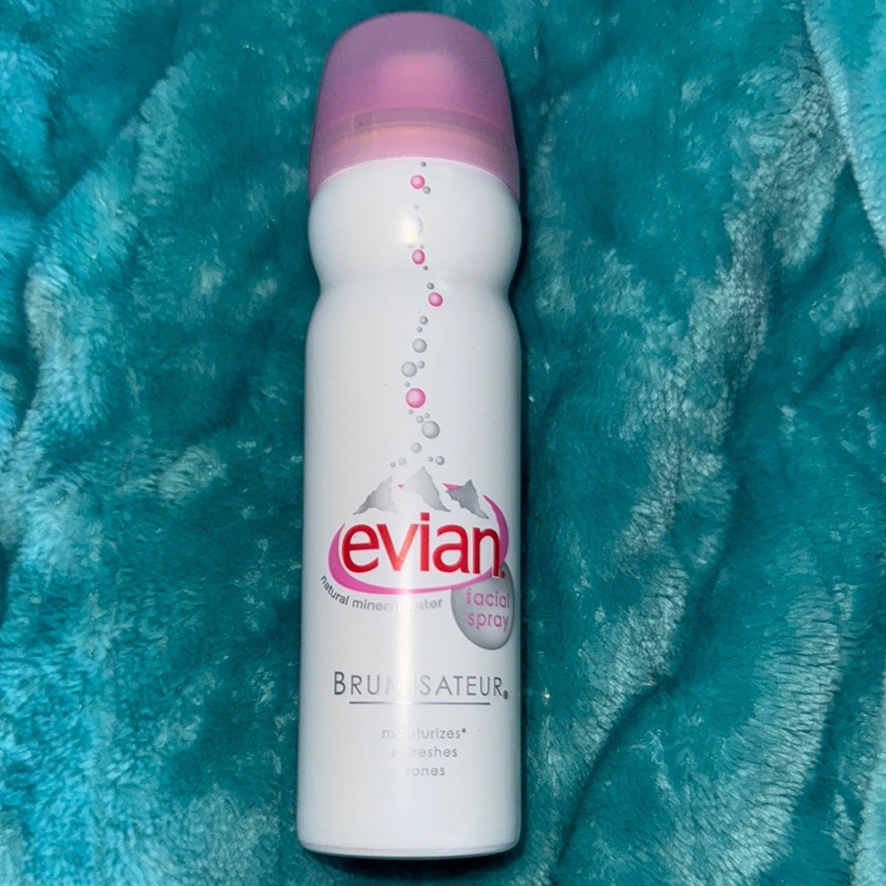 Evian Facial Spray - Pink